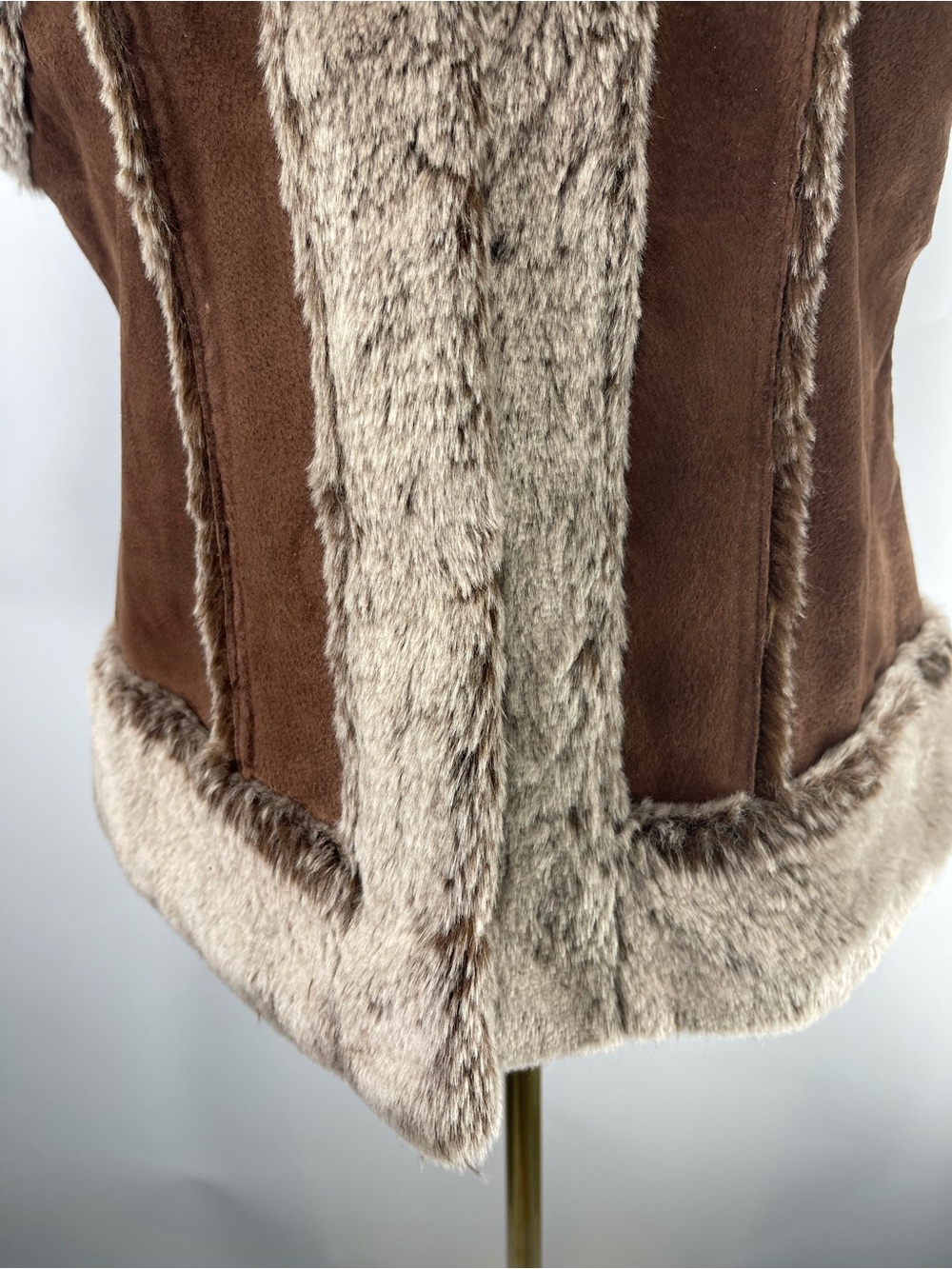 Live a Little Brown Leather Faux Fur Trim Western Cowgirl Vest Size Large - Picture 4 of 15